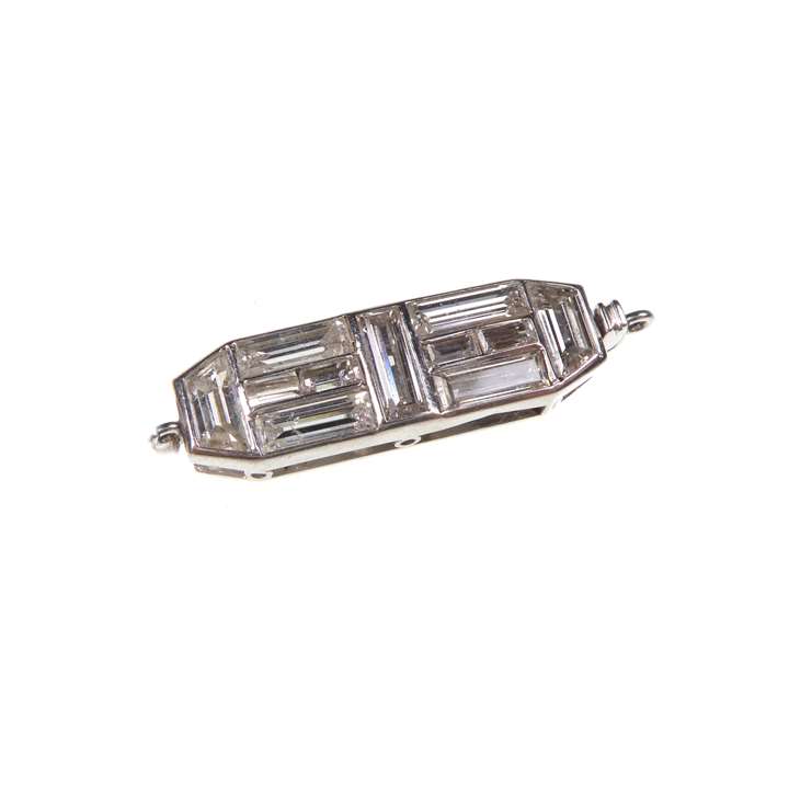 Art Deco baguette diamond clasp with fittings for a single row
